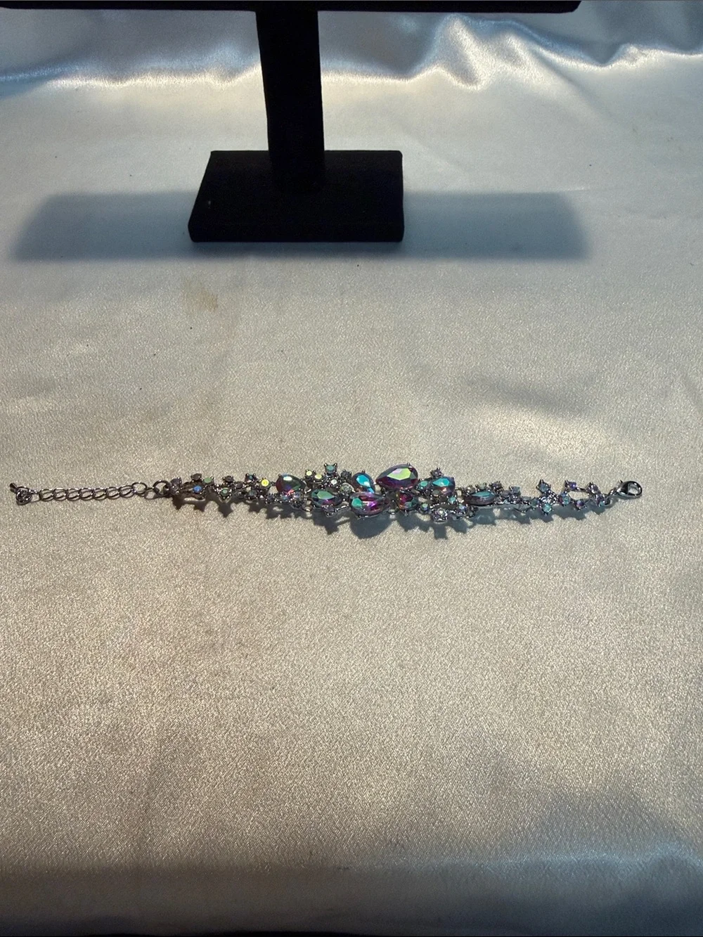 Source Unknown Aurora Crystal Teardrop Bracelet - Iridescent